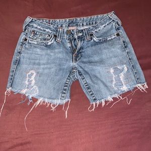 TRUE RELIGION woman’s shorts. Size 28.